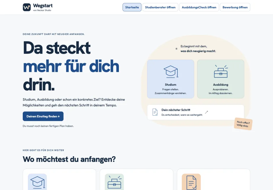 Wegstart am Desktop: Überschrift „Da steckt mehr für dich drin.“, Einstiegskarten für Studium und Ausbildung und ein Hinweis auf den nächsten Schritt
